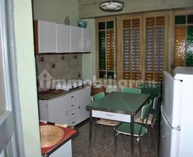 Privato vende casa indipendente con box