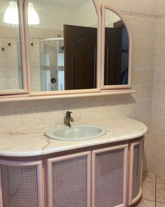 Pregiato mobile bagno antico