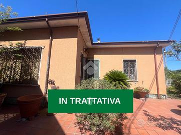 CASA SEMINDIPENDENTE A SARZANA