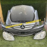 Mercedes Classe B 2011 Ricambi parte anteriore