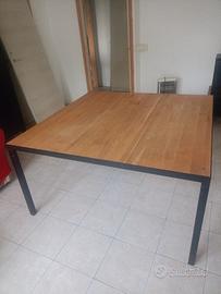 tavolo in legno telaio in ferro 140x140
