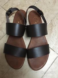 Sandalo da donna in pelle marrone