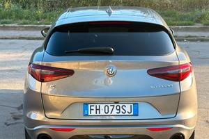 Stelvio Q4 veloce 281 CV