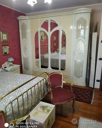 Camera da letto matrimoniale in stile veneziano