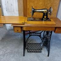 Macchine da cucire Singer degli anni 30 del '900