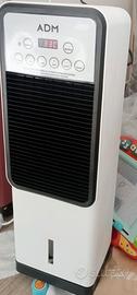 Condizionatore a colonna evaporativo oscillante