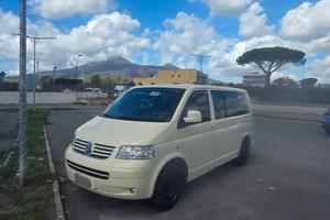 Van Volksvagen Caravelle 