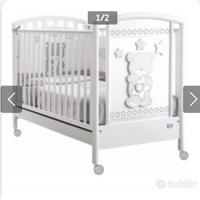 Lettino e cassettiera per bambina/neonata.