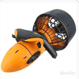 Acquascooter subacqueo seadoo