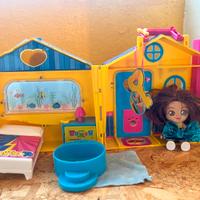 Mini Doll Sofi con Casa Me contro Te