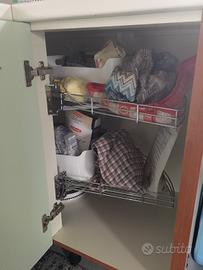 Cestelli a mezzaluna per mobile ad angolo