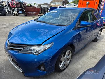 Ricambi TOYOTA AURIS 2013 1.6 BENZINA 1ZRFAE