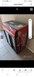 vetrina frigo coca cola