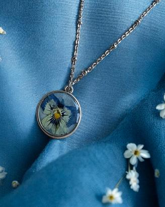 Collana Viola del pensiero 