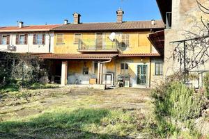 MORTARA VIC.: SOLUZIONE INDIPENDENTE SU TRE LATI C