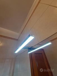 specchio bagno con luce a led 