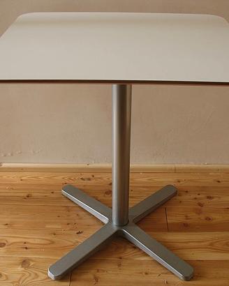 Tavolo IKEA BILLSTA