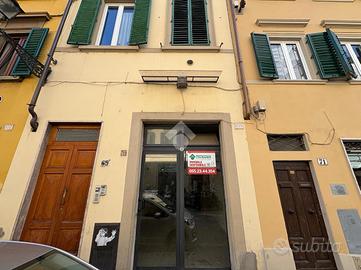 NEGOZIO A FIRENZE