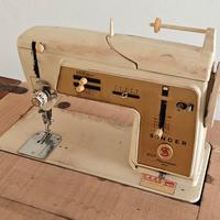 Macchina da cucire Singer 650G vintage anni 60
