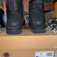 Ugg Mini