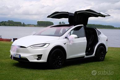 Tesla Model X 90D - Supercharger GRATIS a vita