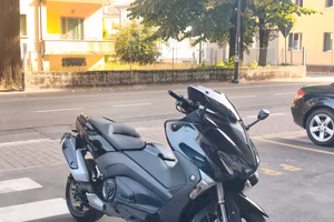 Yamaha Tmax 530 2017 come nuovo