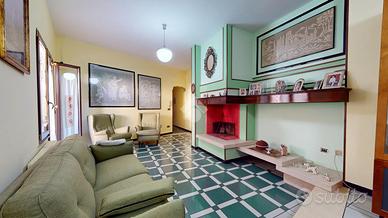 CASA INDIPENDENTE A ORIA