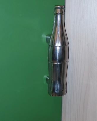 maniglia coca cola