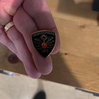 Militare spilla radiofonista