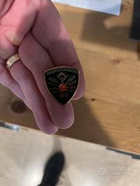 Militare spilla radiofonista