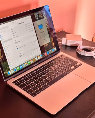 Macbook Air 13" CONSEGNA DOMIC. 256GB/8GB + ADOBE