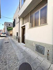 5 LOCALI A NUORO