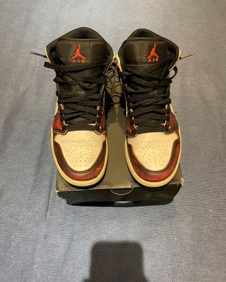 Air Jordan 1 MID SE