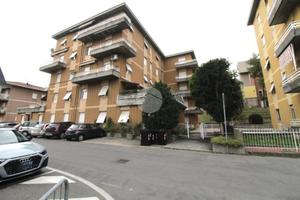 2 LOCALI A LANGHIRANO