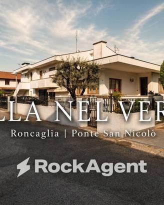 Villa di 216 m² con più di 5 locali e box auto a P