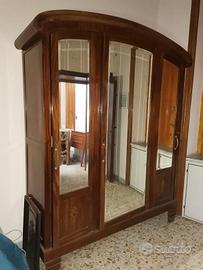 Armadio con specchiera