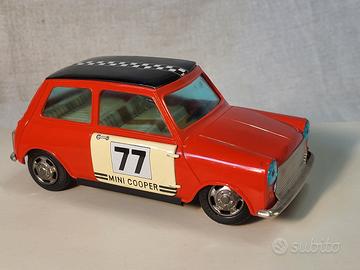 Mini Cooper a batteria anni '60 made in Japan