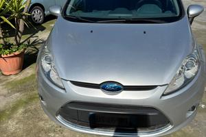 Ford Fiesta 1.2 16V 5p. Ghia per neo patentato