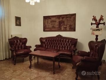 Set divano, poltrone in pellee tavolino