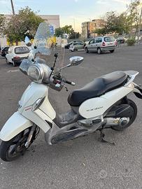 Scooter scarabeo 300