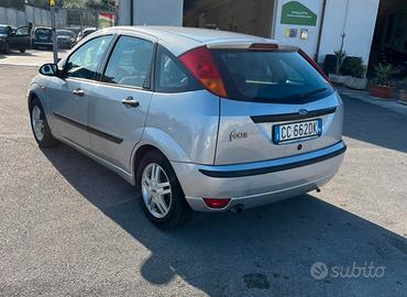 Ford Focus 1.6 benzina GPL