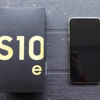 Samsung Galaxy S10e