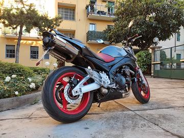 Suzuki GSR 600 Yoshimura - 2010