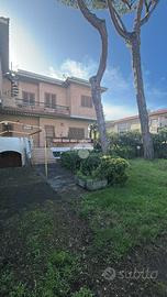 VILLA A SCHIERA A ANZIO