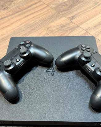 Ps4 4 slim 500gb + 2 controller + 13 giochi