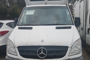 Furgone con celle frigo