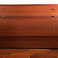 Cassettone in legno di ciliegio