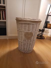 Cesto portabiancheria