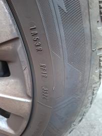 4 Gomme good year invernali 215/55R 17