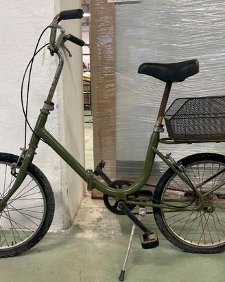 bicicletta scout vintage con cestino